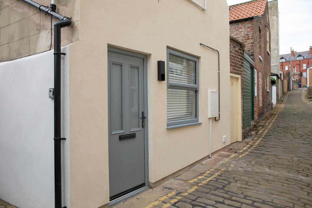 Bijou Romantic Retreat, Whitby Centre Exterior foto